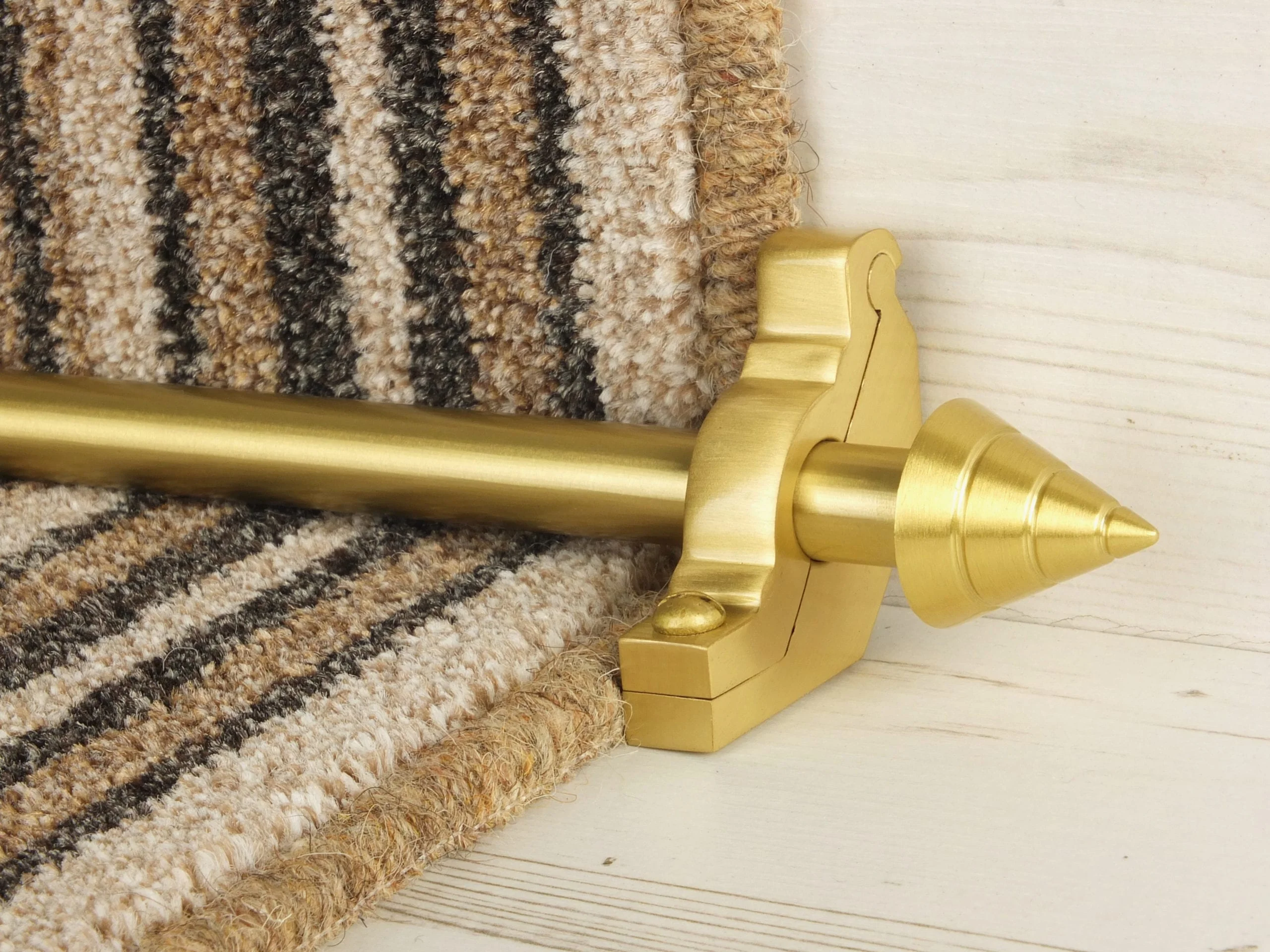 Arrow - Satin Brass